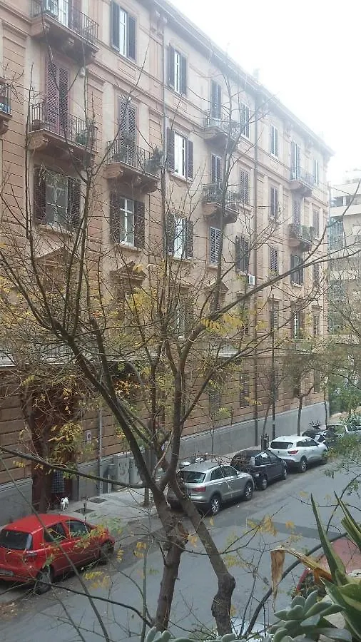 Casa Mia Bed & Breakfast Palermo 2*,